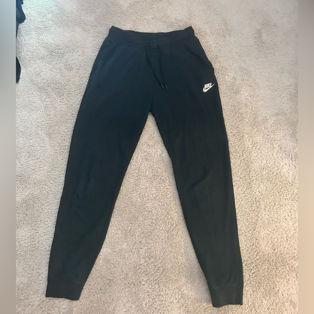 men’s black size small nike sweatpants OPEN TO ALL OFFERS SENT!!!!!!
